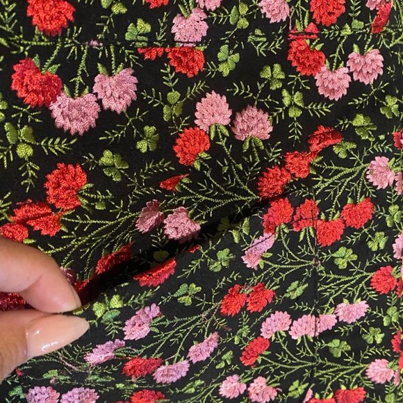 Miu Miu Embroidered Floral High Rise Shorts Sz 40 - Picture 4 of 5